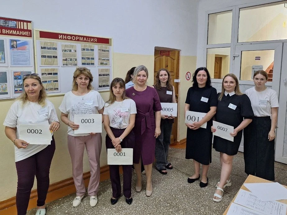 Основной период ЕГЭ продолжили экзамены по трем предметам
 
Более 1,7 тысячи выпускников Брянской об