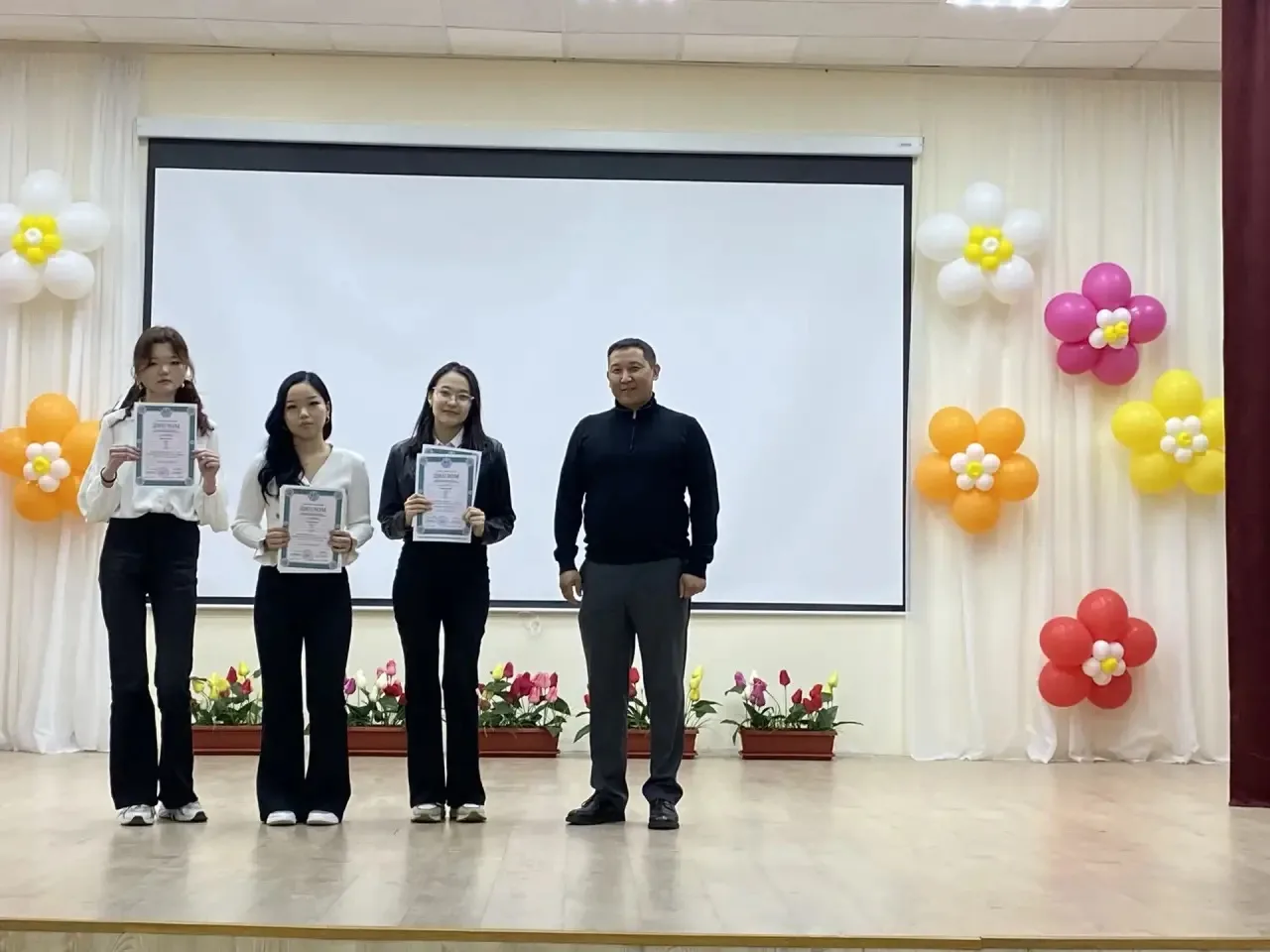 Умным быть модно! 💡  Сегодня прошла торжественная церемония награждения героев муниципального этапа 