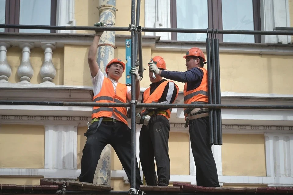 ⚡️ В Казани начали восстанавливать ЖК «Лазурные небеса»

Жители заметили строительный кран у поврежд