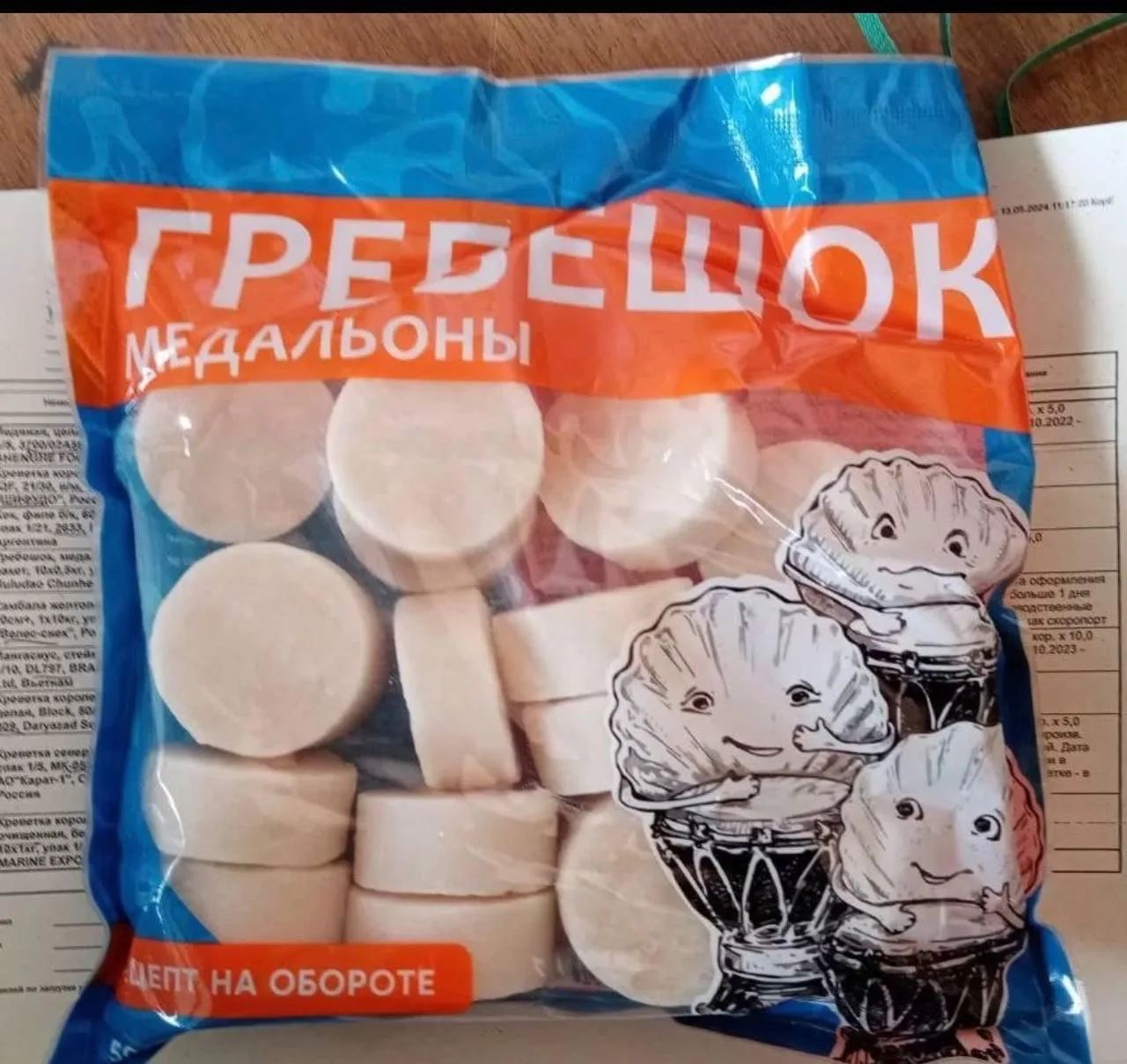Гребешок медальоны