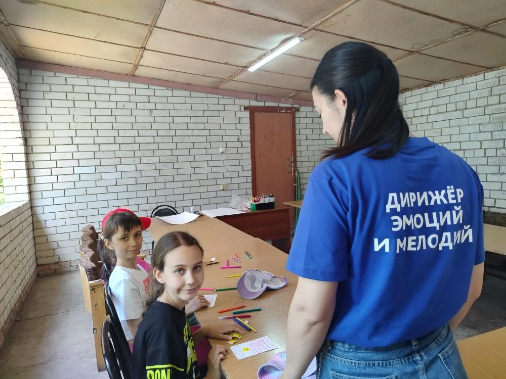 💥Поющий психолог 💥 
Да-да! Вы не ослышались! Знакомьтесь наш психолог и музыкальный руководитель —