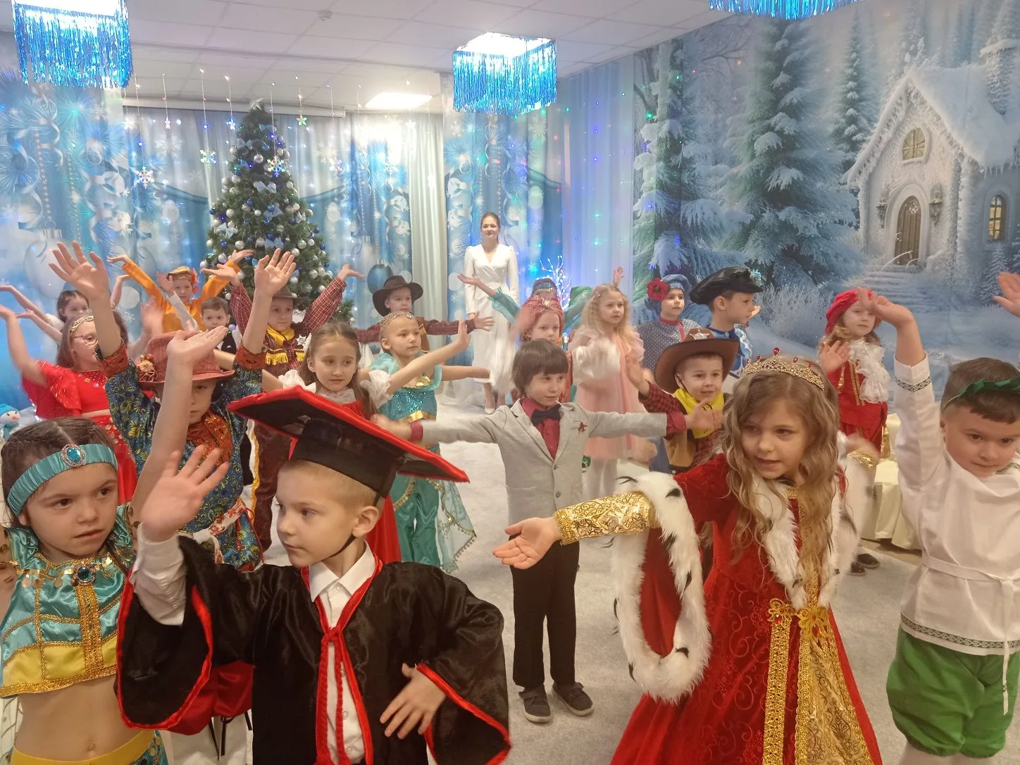 Новогодний праздник в подготовительной к школе группе "Простоквашино" по мотивам сказки...