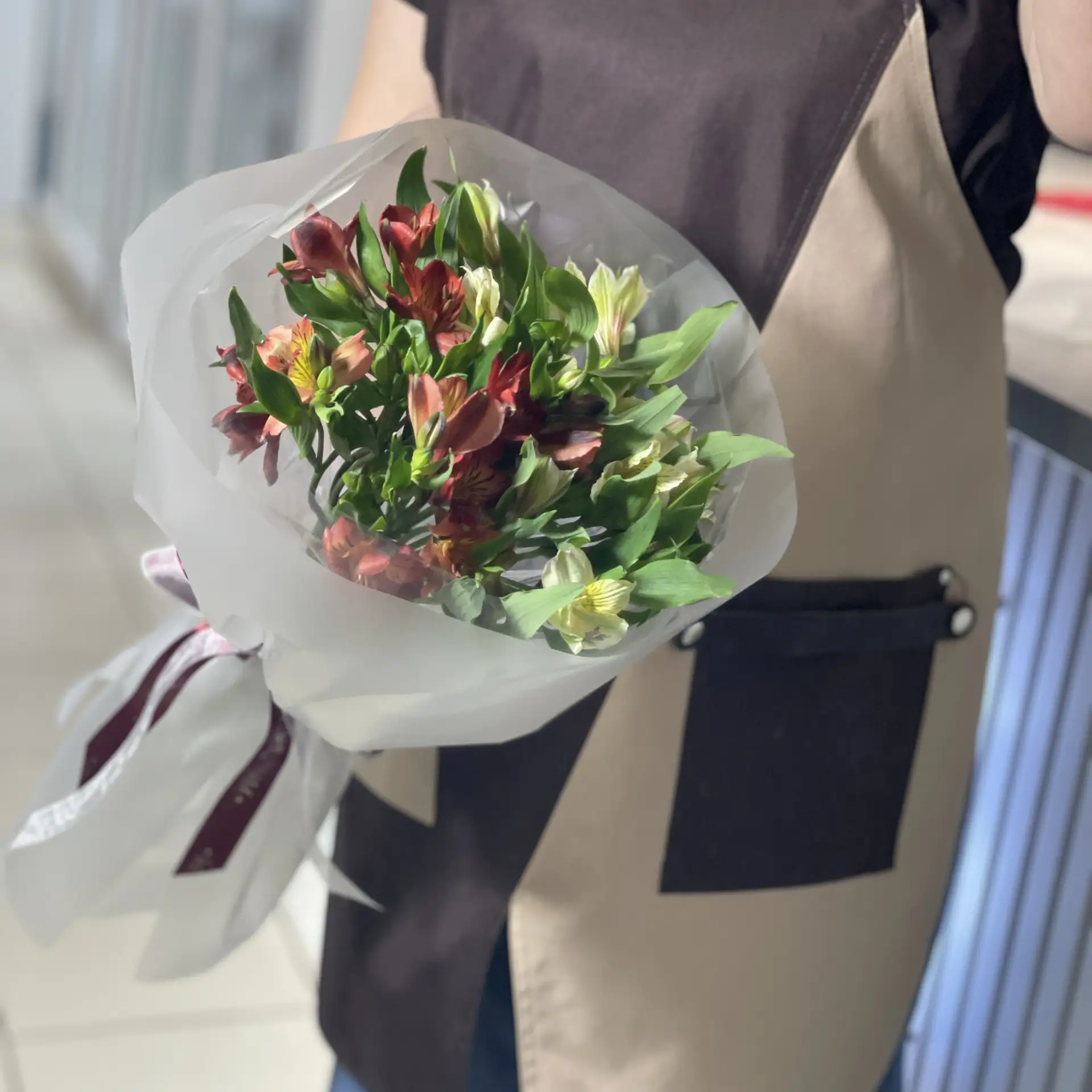 Свободные букетики ждут вас!❤
Стоимость готовых букетов от 1500 рублей🥰
Доставка\самовывоз

✍️ Напи