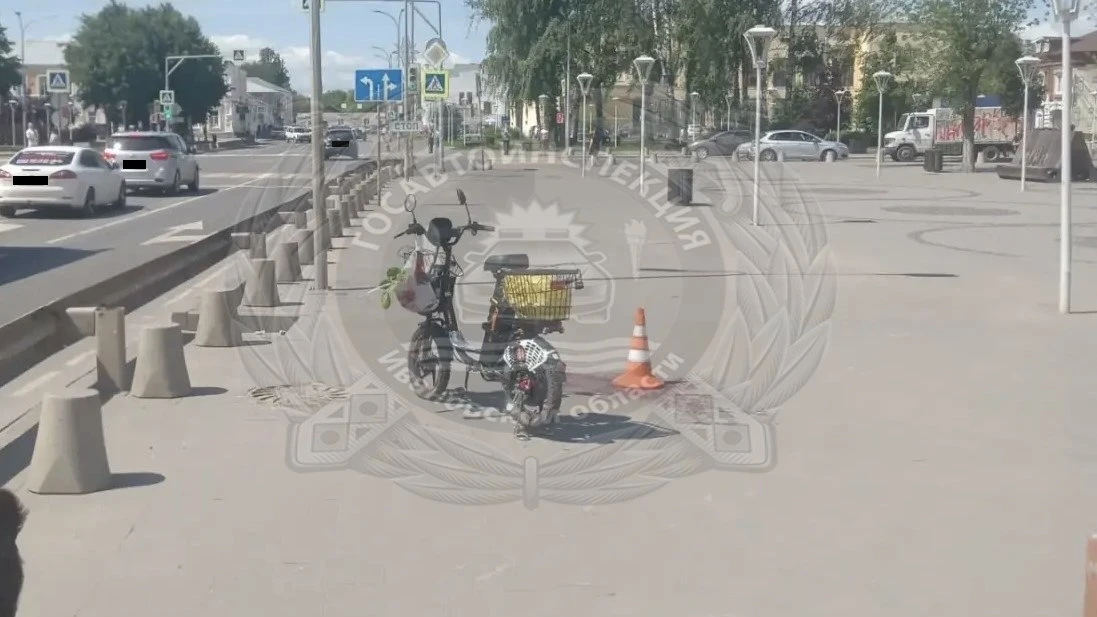 Трое велосипедистов пострадали в ДТП за сутки в Ивановской области, включая 7-летнего ребёнка

За ми