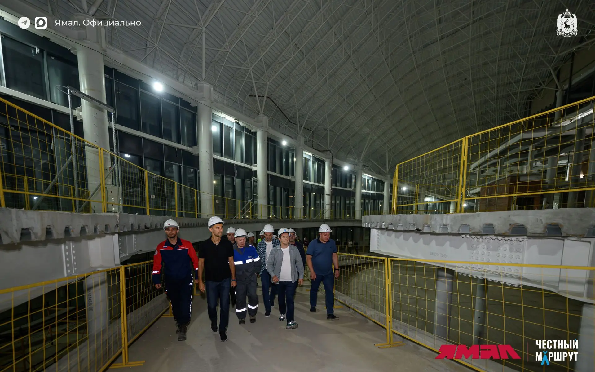 Дмитрий Артюхов проверил, как идёт строительство арт-центра «ГАЗ» и галереи «Уренгой»
