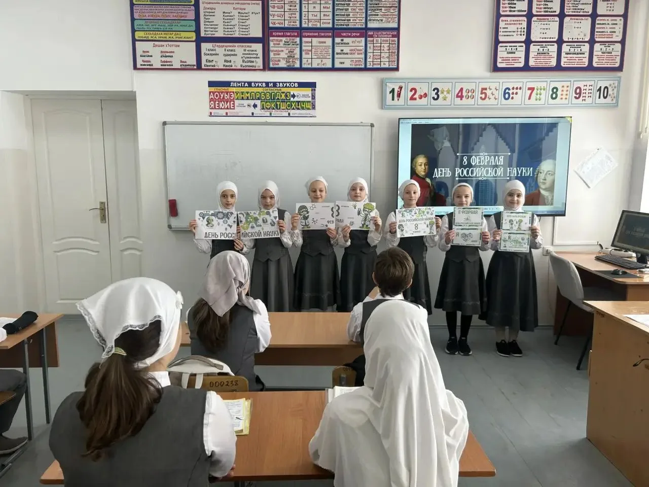 В рамках празднования Дня науки в нашей школе состоялись увлекательные "Разговоры о важном". Ребята 