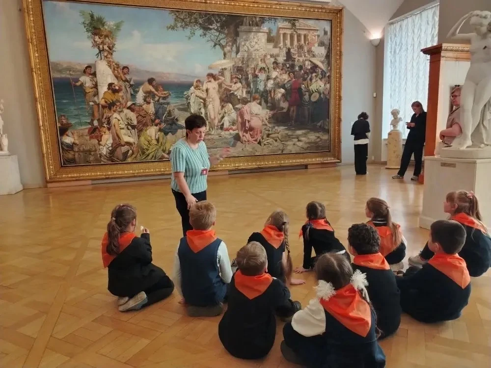 🎨✨ 20 апреля ученики 1 "Б" класса вместе со своим классным руководителем Татьяной Эдуардовной соверш