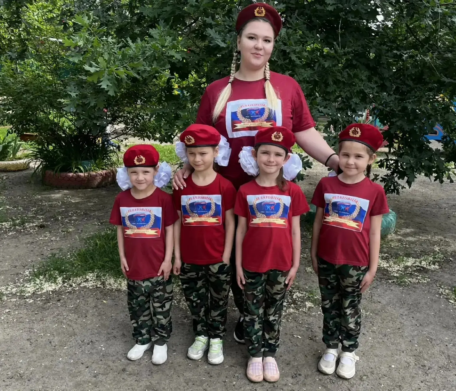 Отряд «Платовцы» МБДОУ детского сада № 4 принял участие в торжественном мероприятии «Последний звоно