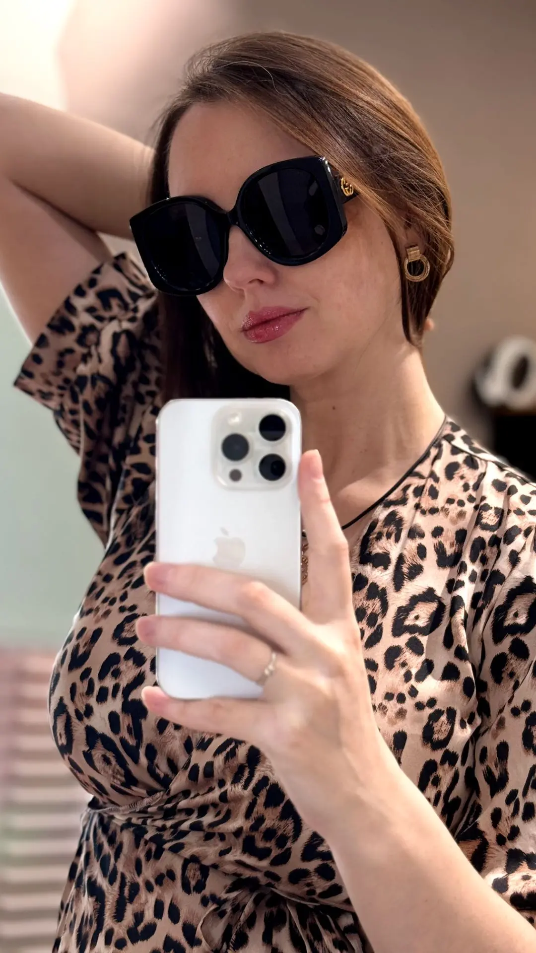 👓 Тяжёлая, но такая прекрасная артиллерия — солнцезащитные очки Gucci.