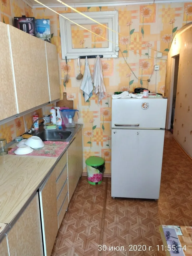Сдаю 2кк. Красина 25(Магазин Пиранья), 2 этаж.