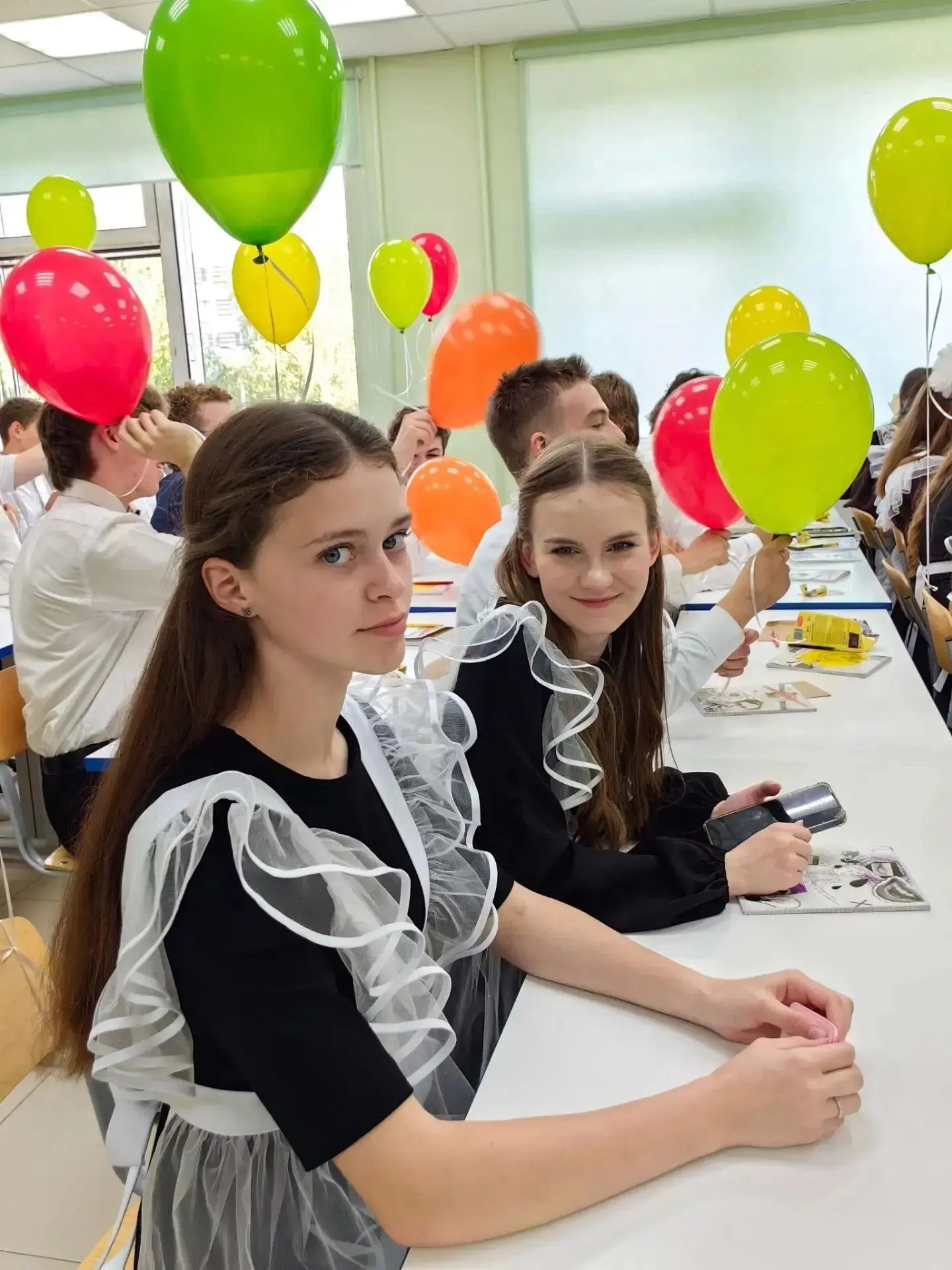 Первый урок!!!! Одинаково волнительный и для первоклассников и для выпускников 11х клас...