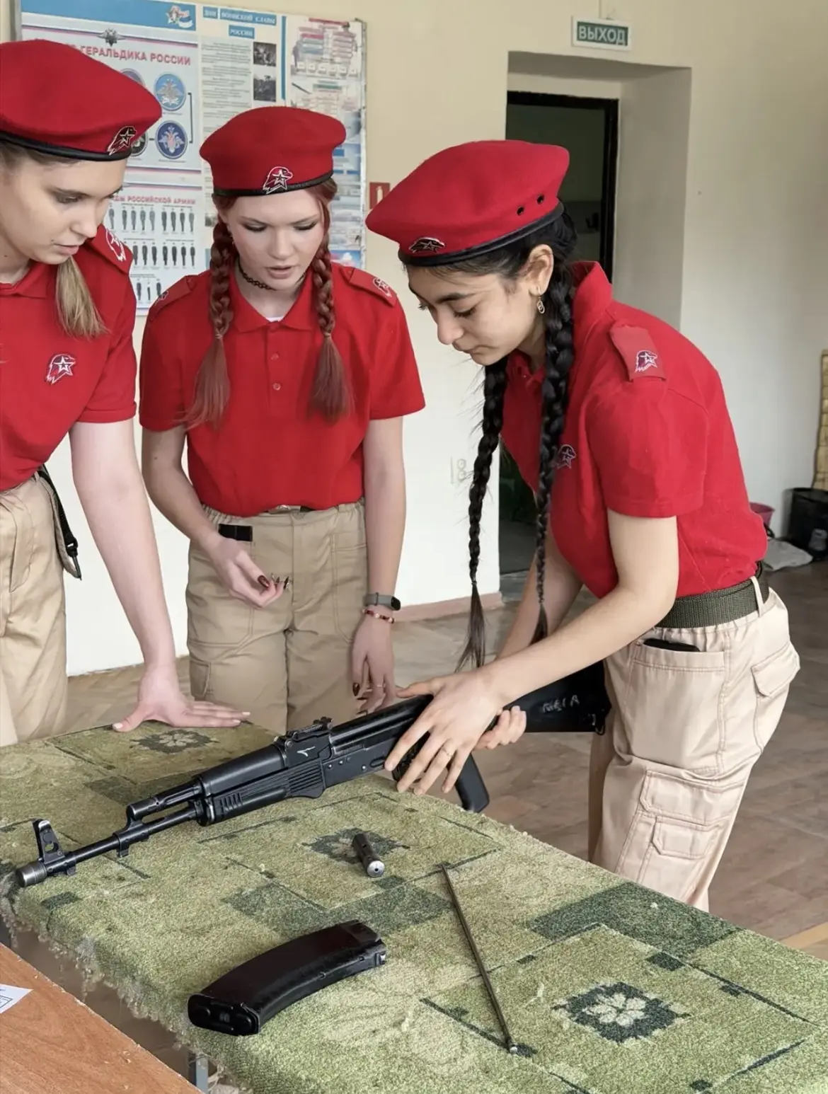🇷🇺ВПИ ЗАРНИЦА 2.0🇷🇺  🌟На базе учебно-методического комплекса «Авангард» юнармейский отряд «Стрельцы»