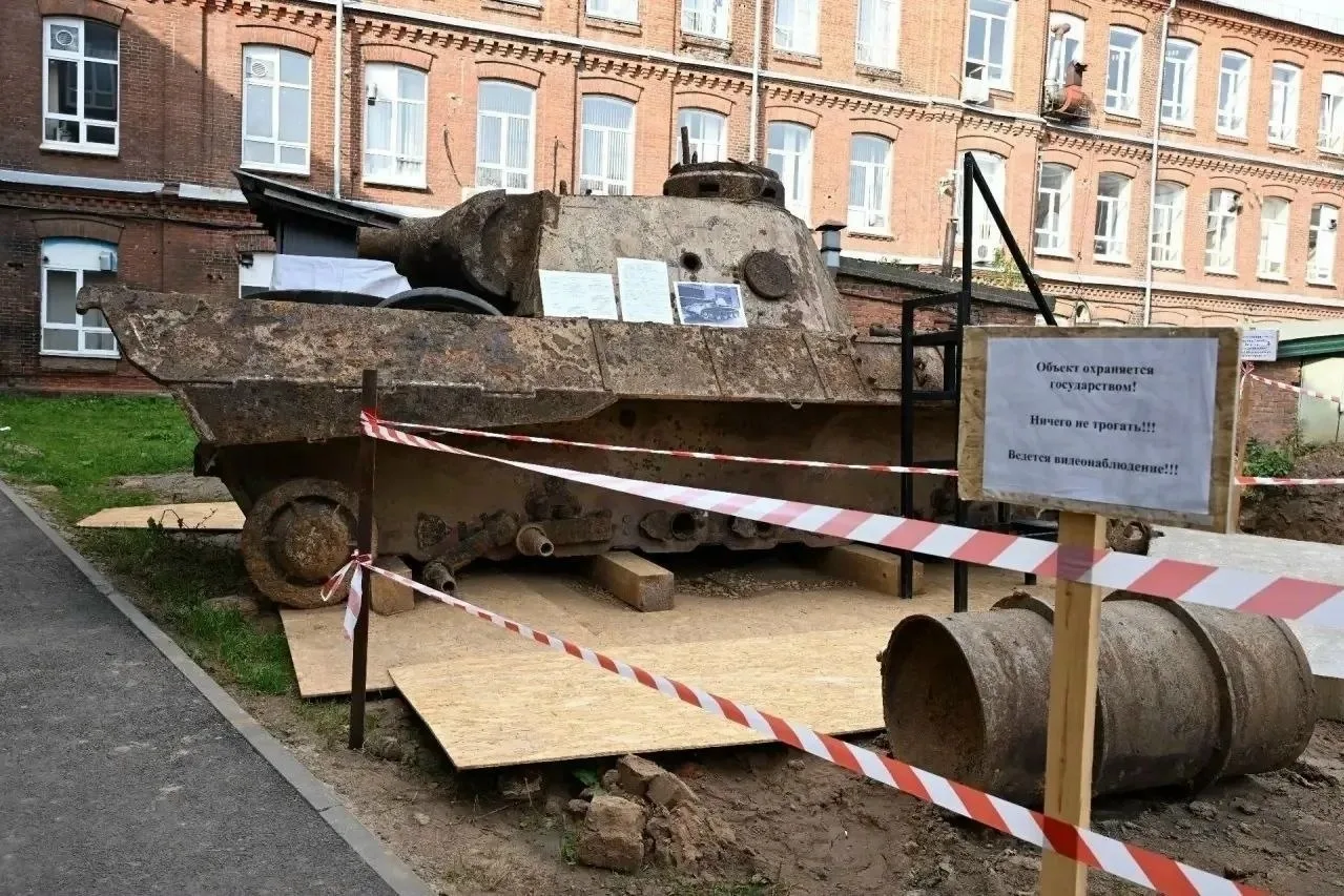 🔎 Строители в Казани откопали немецкую «Пантеру»