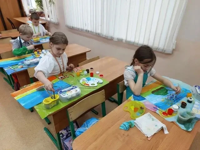 💢 Рисуем танк Победы  🔹 В преддверии празднования Дня Победы участники кружка дополнительного образо