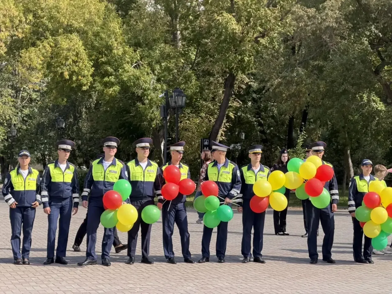 ВНИМАНИЕ! ДЕТИ ИДУТ В ШКОЛУ!
