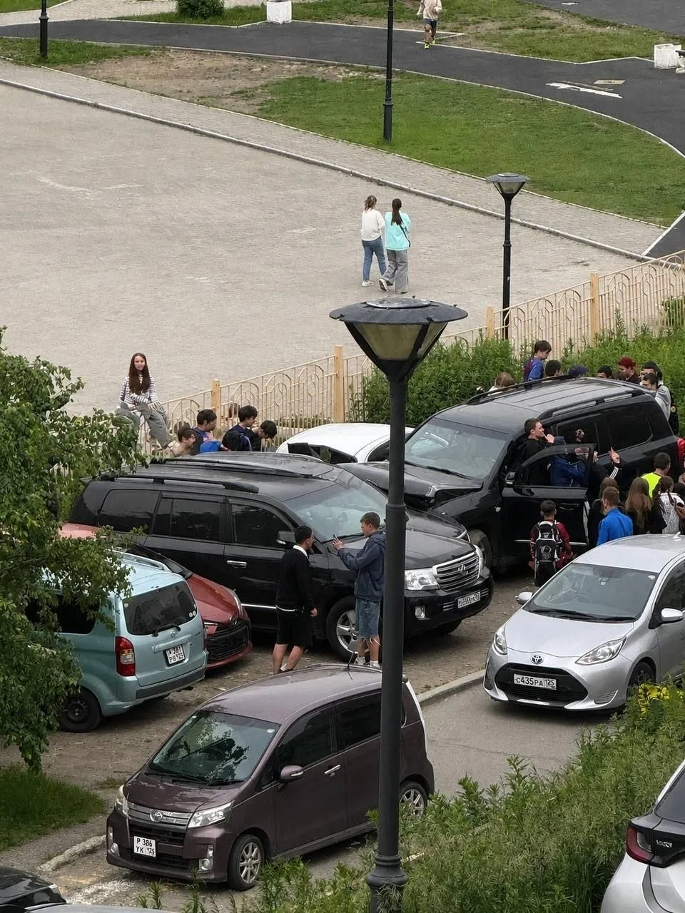 12-летний мальчик устроил аварию во Владивостоке, в результате которой пострадали пять припаркованны