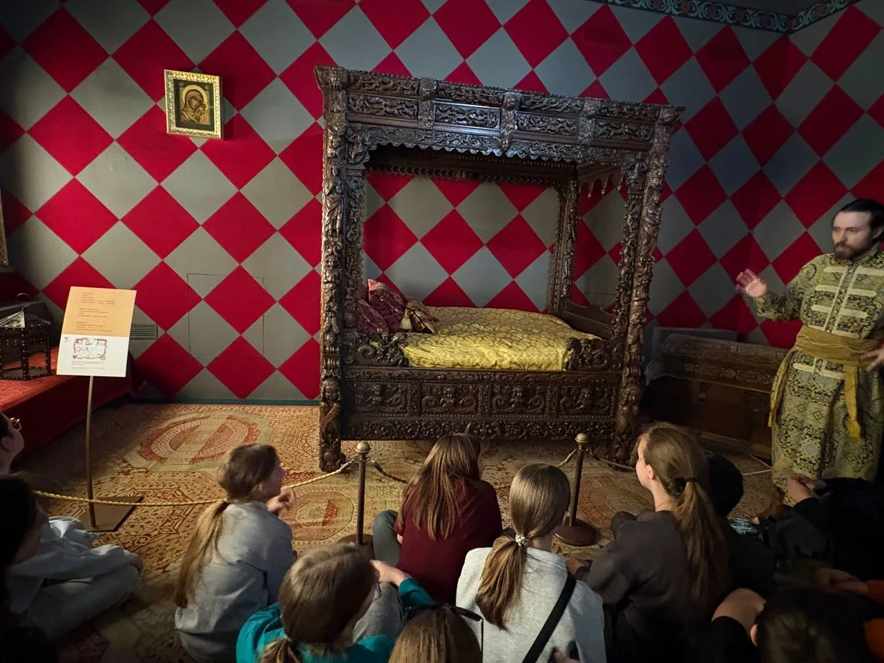 🏰 Путешествие в XVII век: как прошла программа «Встреча послов» во дворце Алексея Михайловича. 04 ап