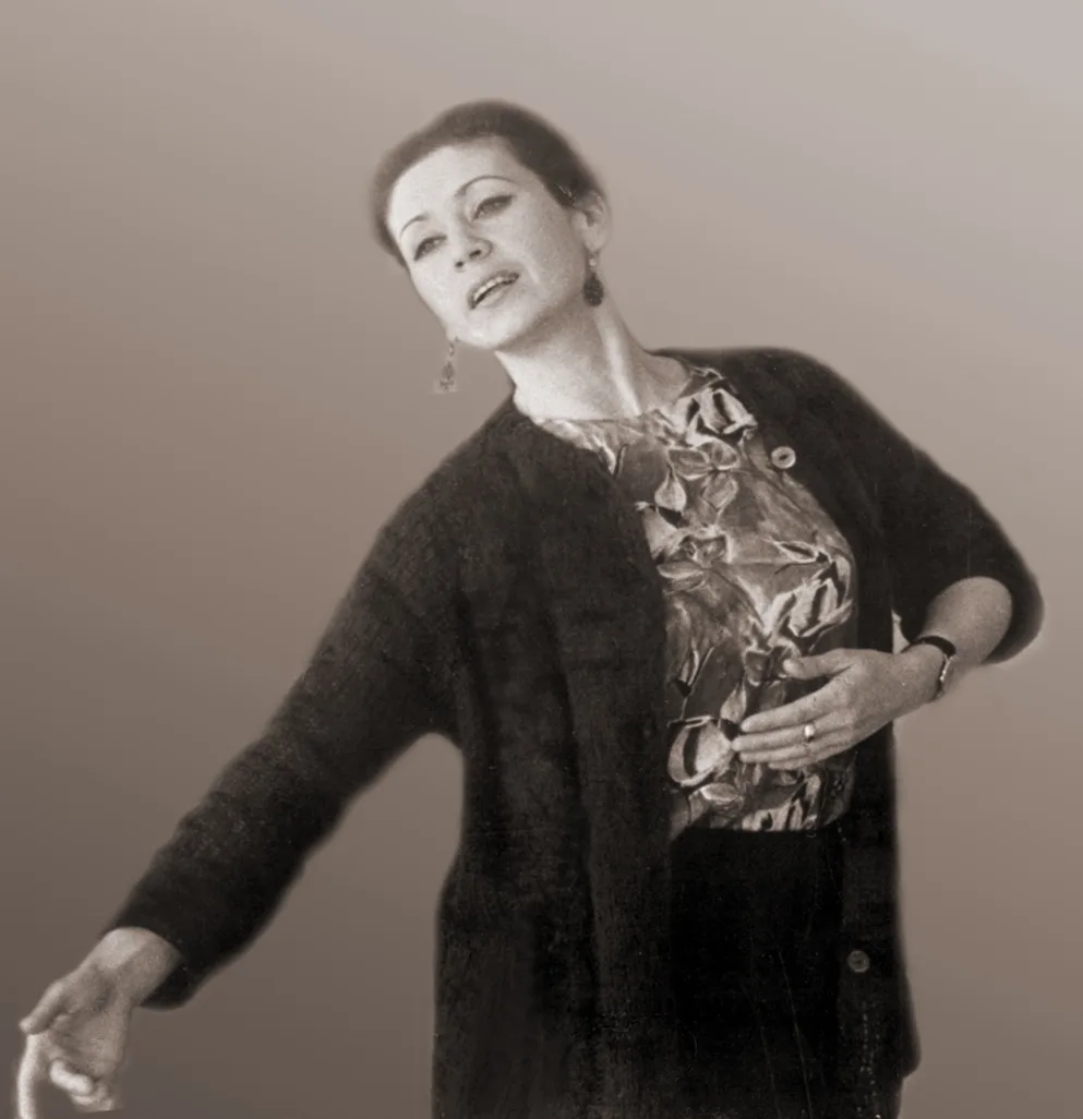 Сегодня, 25 мая, исполняется 90 лет со дня рождения Нины Михайловны Толстой, выпускницы...