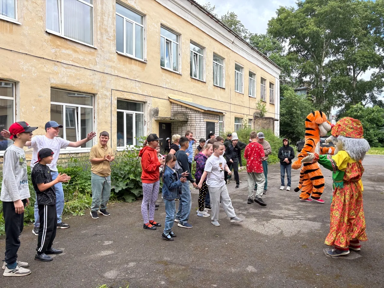 🎉 День радости в нашем лагере! 🎉
Сегодня у нас был незабываемый день — День радости! Мы хотели, чт