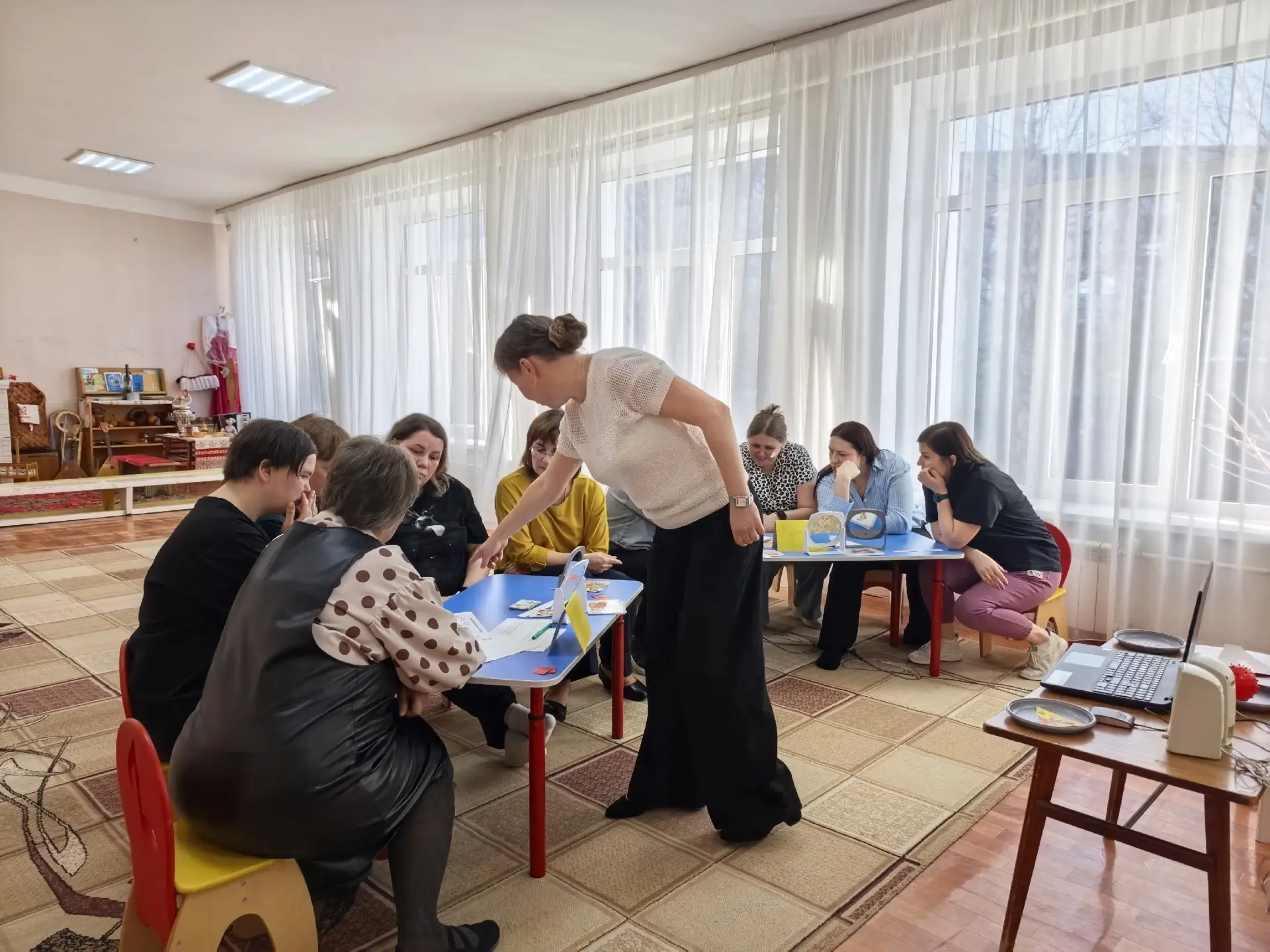 В средней группе «Букваежка» на протяжении учебного года реализуется проект взаимодейст...