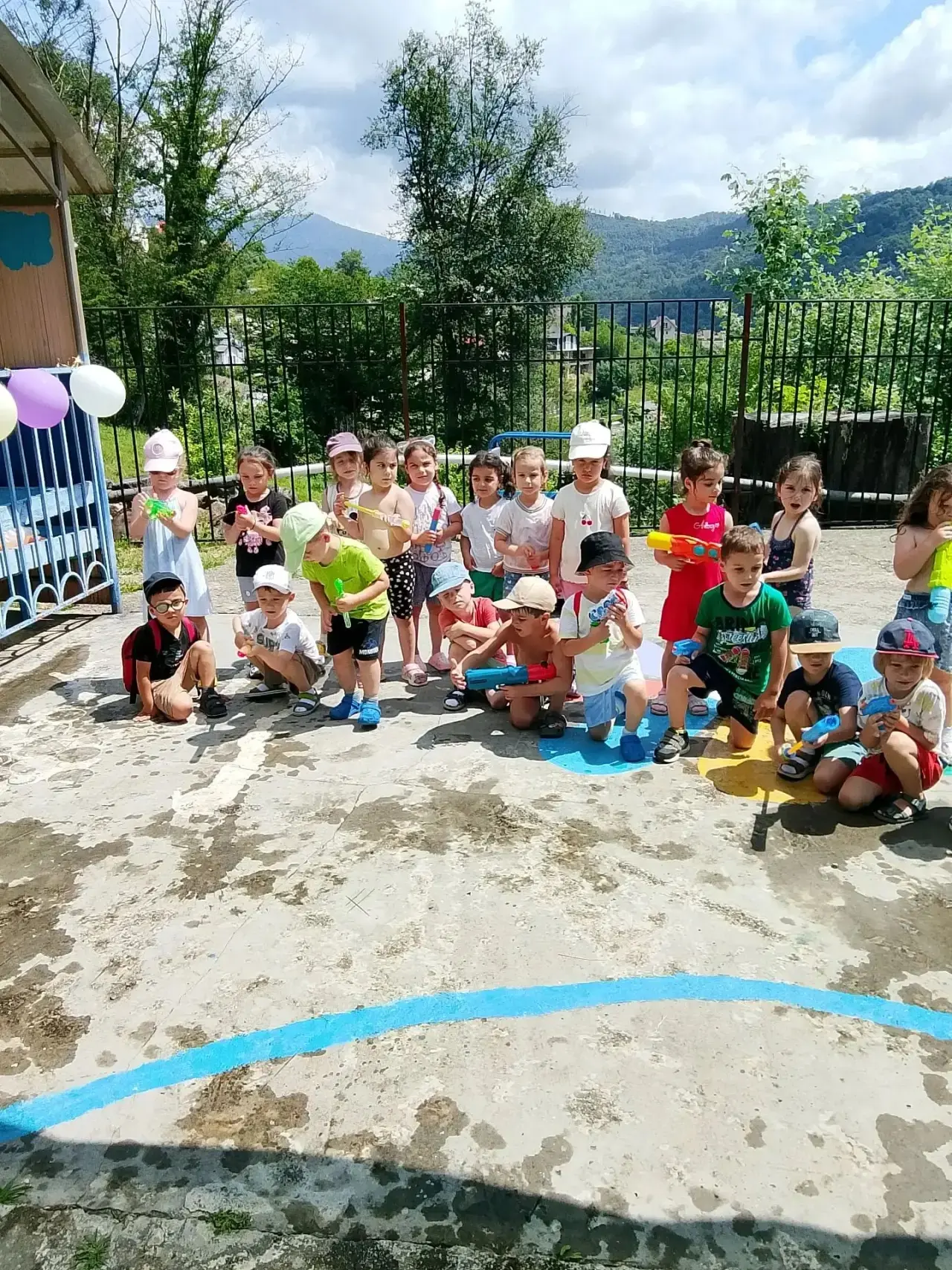 Праздник водных развлечений прошёл во второй группе!  Игры с водой, одно из самых любимых занятий дл