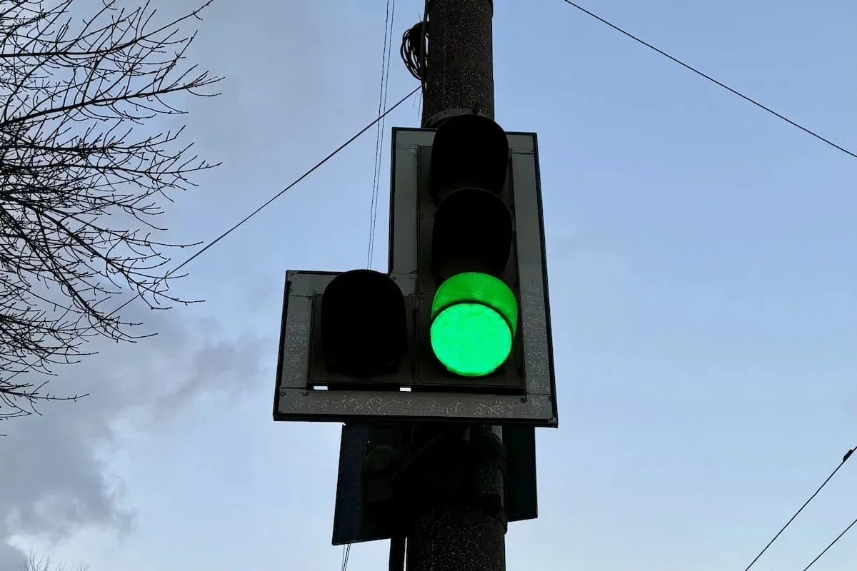 Уфимцы попросили пересмотреть время зеленого сигнала светофора

https://ufacitynews.ru/avto/186808-u