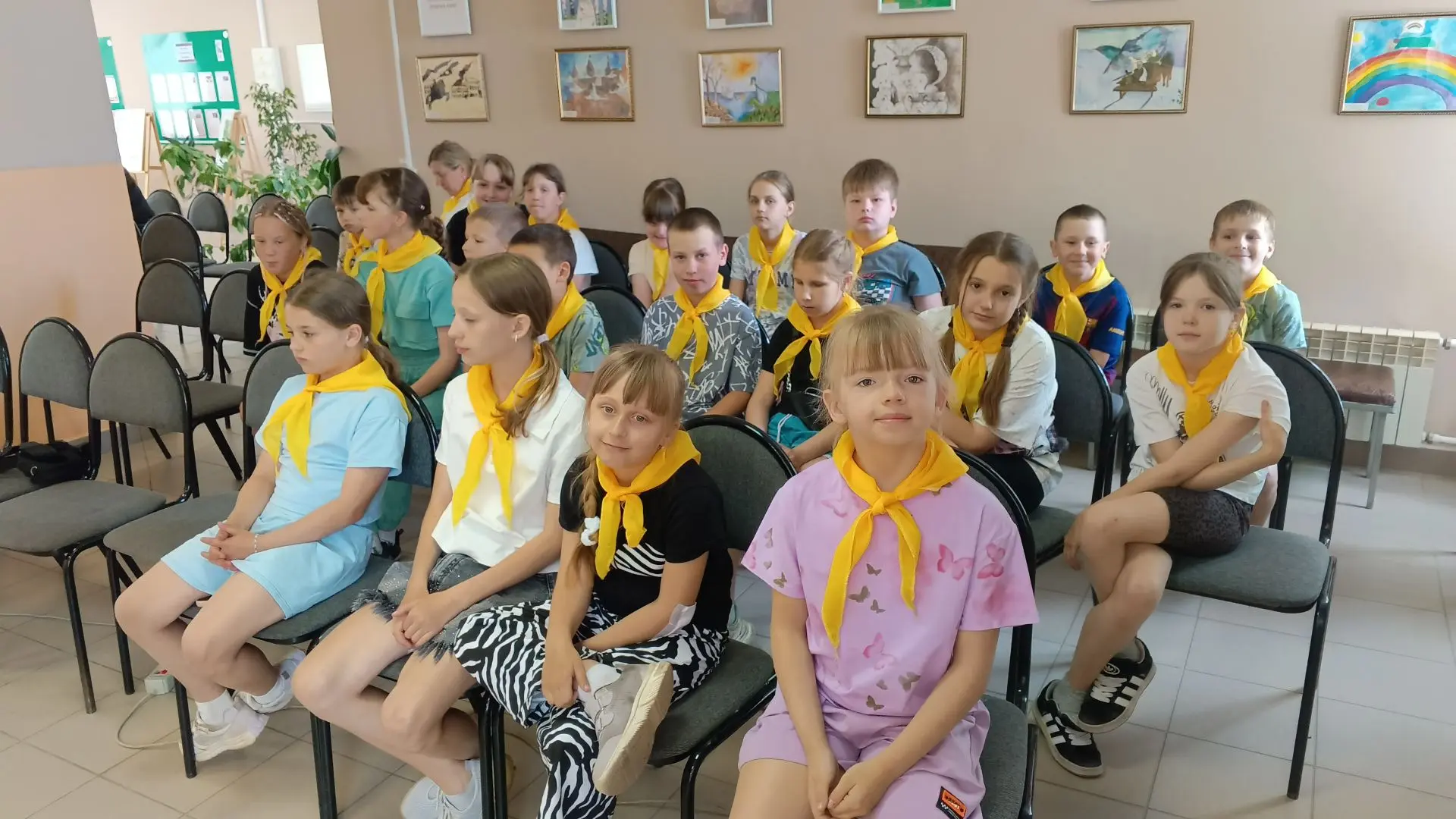 ✨ Ребята из ЛДЛ «Солнышко»  #СОШ7им. А. С. Семенка — в детской библиотеке! ✨