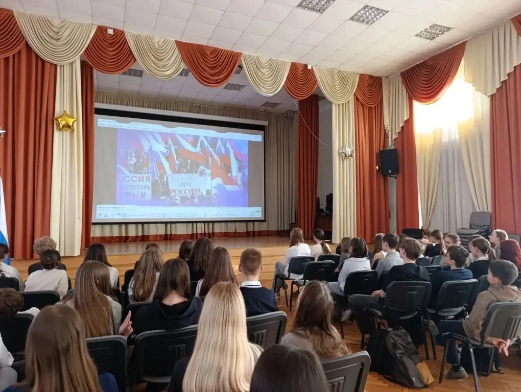 Крымская весна 🌿  🏺18 марта наша страна отмечала День присоединения Крыма к Российской Федерации — п