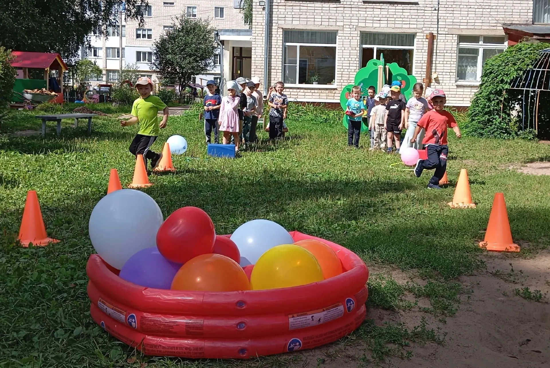 ☀️ Ловим воздух и улыбки: как прошёл наш День воздушных шаров!