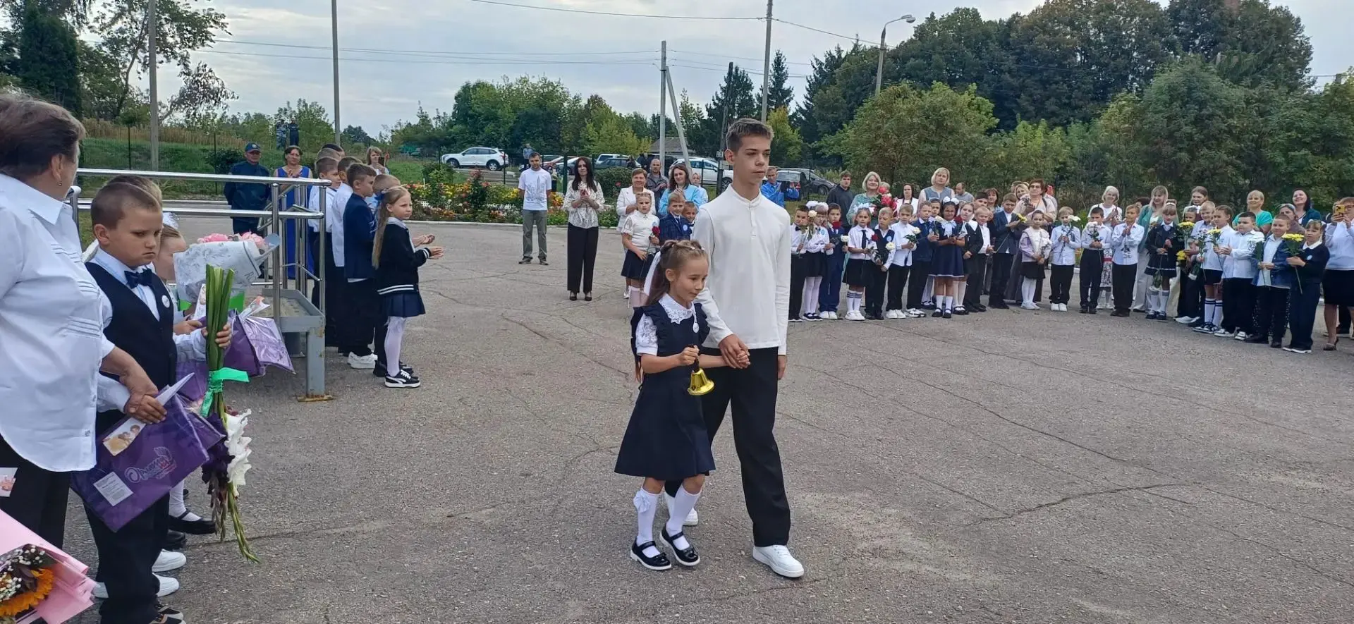 Сегодня, 1 сентября, в нашей школе состоялась традиционная первая линейка, ознаменовавш...