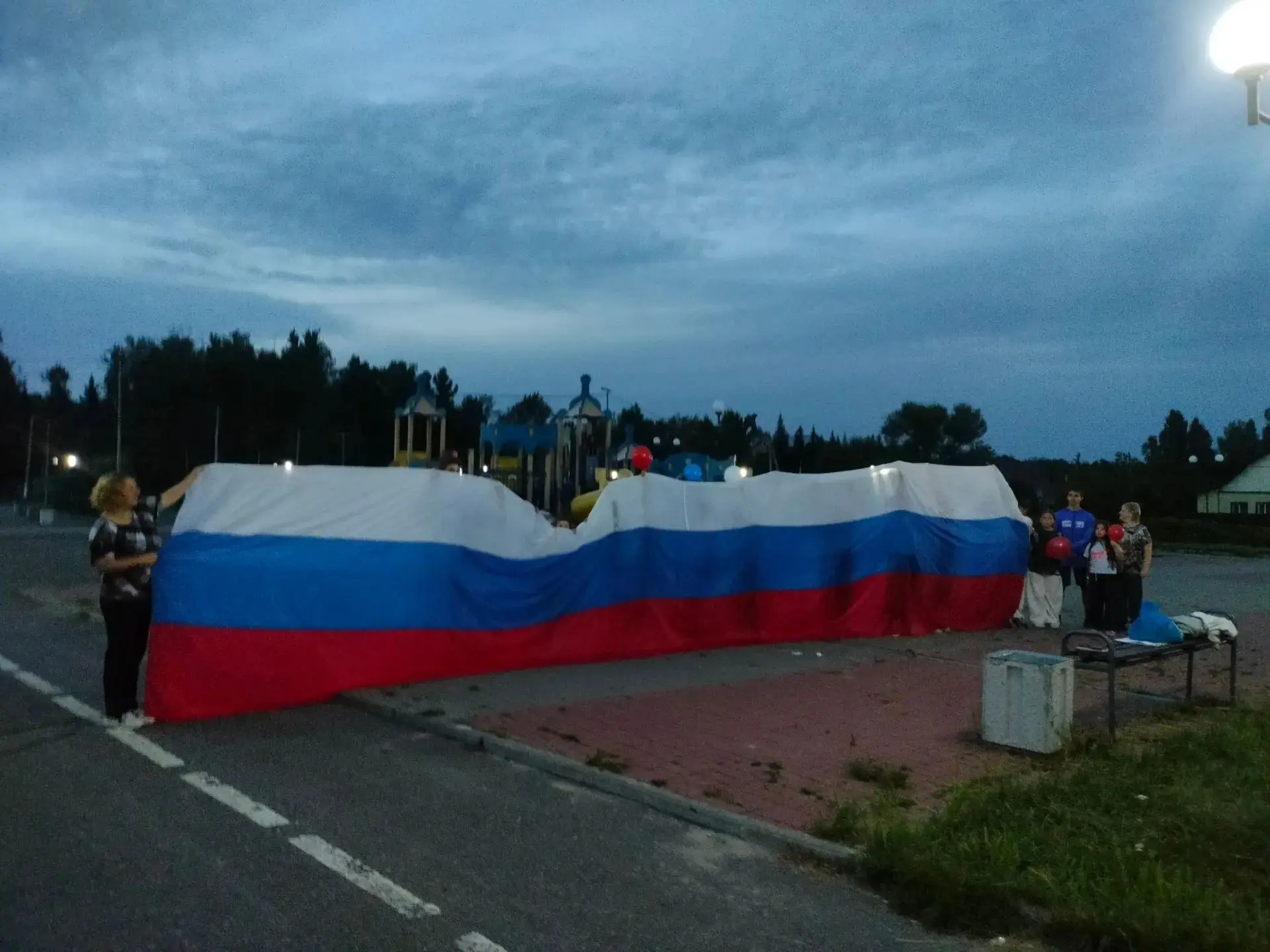 Сегодня День государственного флага Российской Федерации. Наш триколор — символ сплочен...