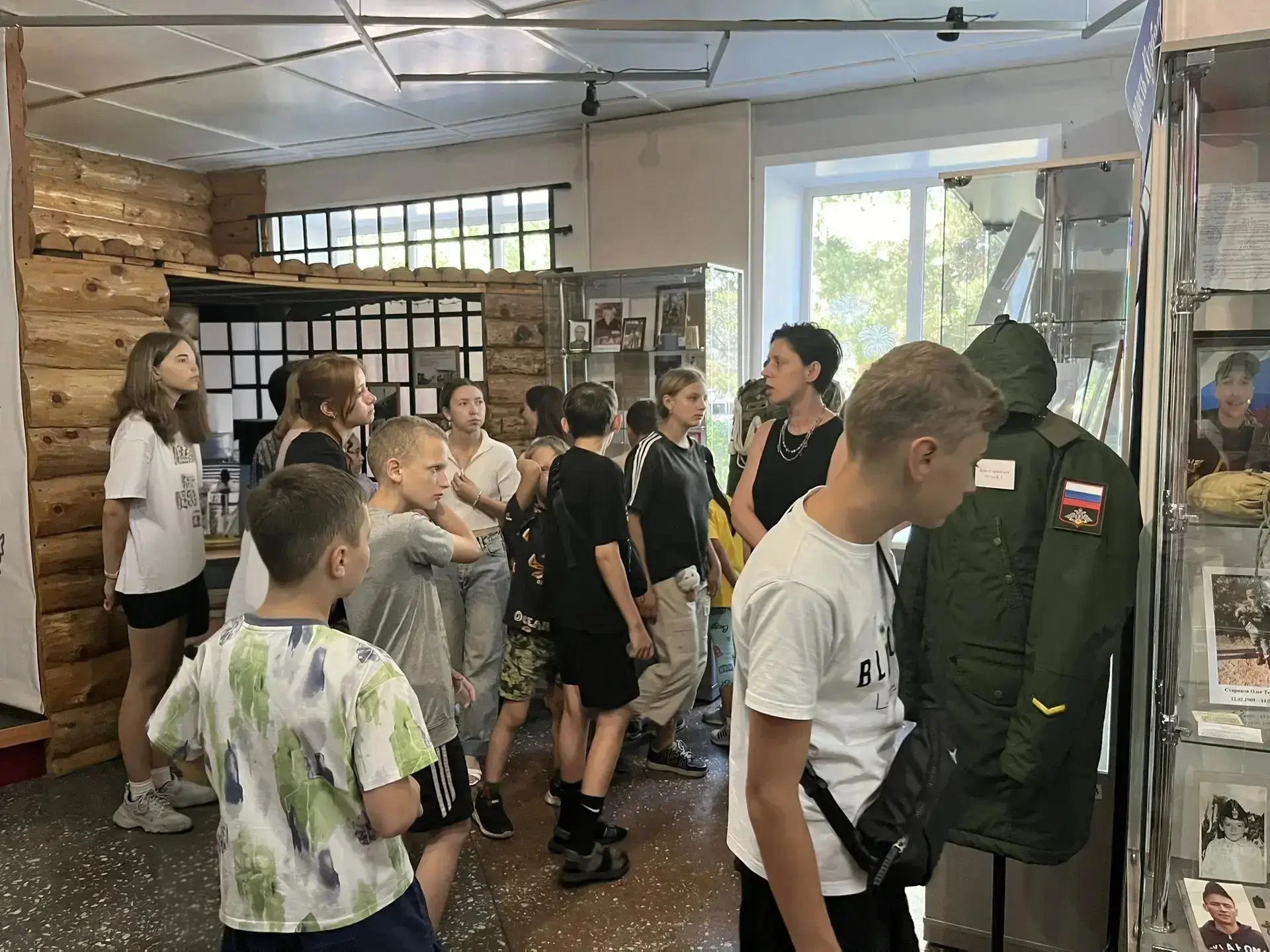 В нашем краеведческом музее прошла экскурсия по выставке "Герои СВО", которая оставила ...