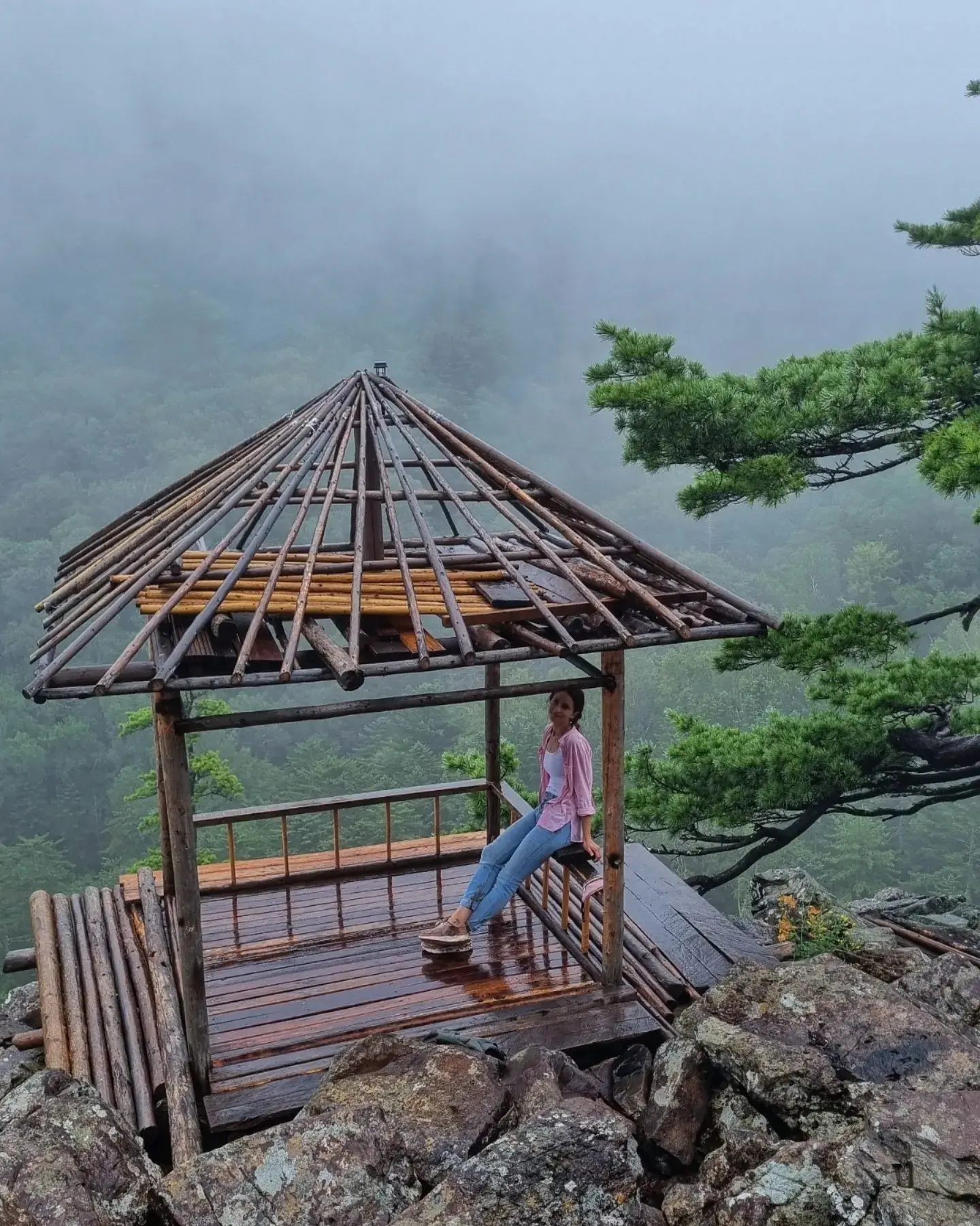 🧘🏻‍♀ У каждого жителя и гостя Приморья, кто хоть раз ходил на Смольные водопады, наверняка есть фото