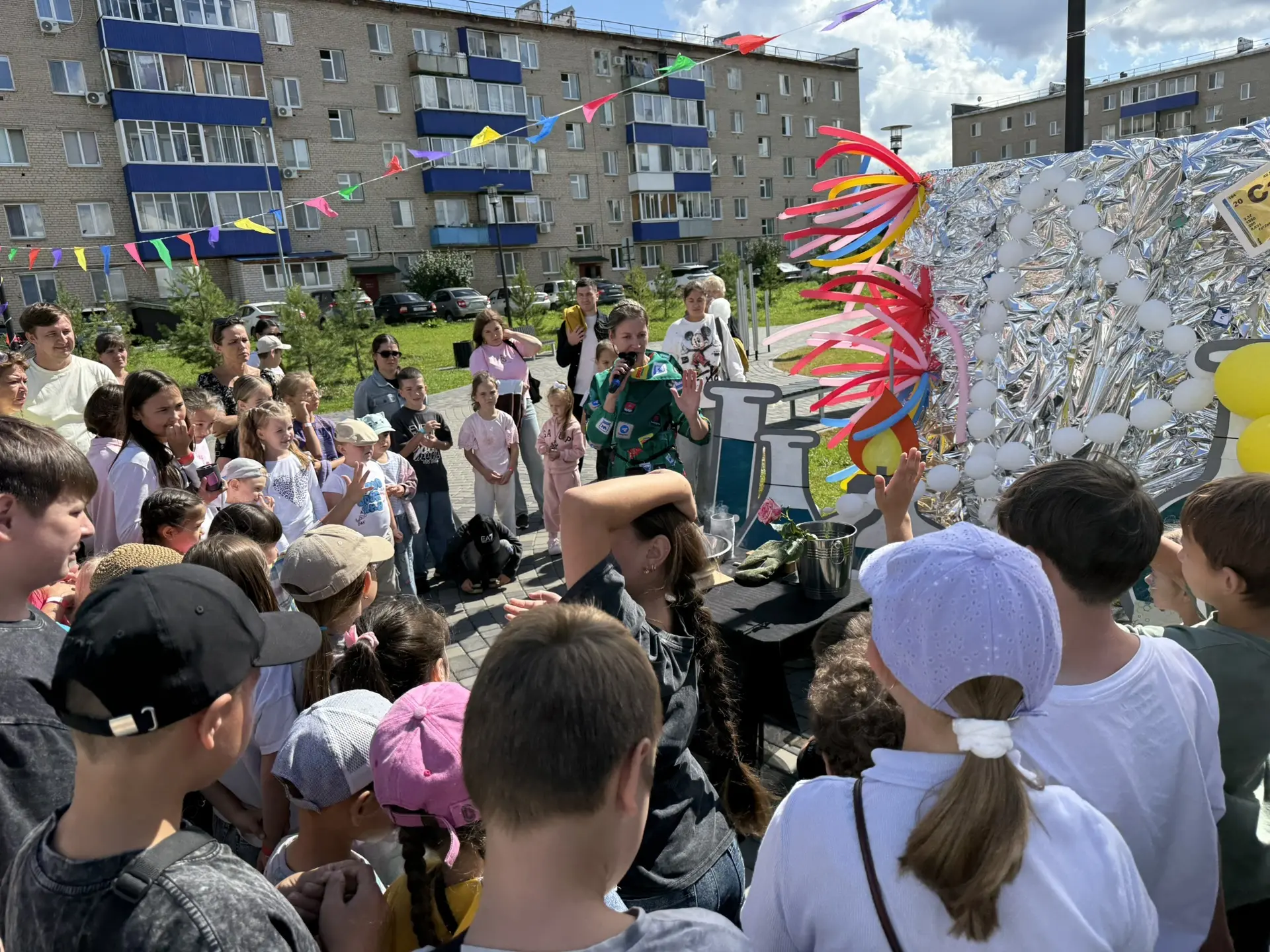 В Менделеевске прошел яркий семейный праздник, посвященный началу учебного года.