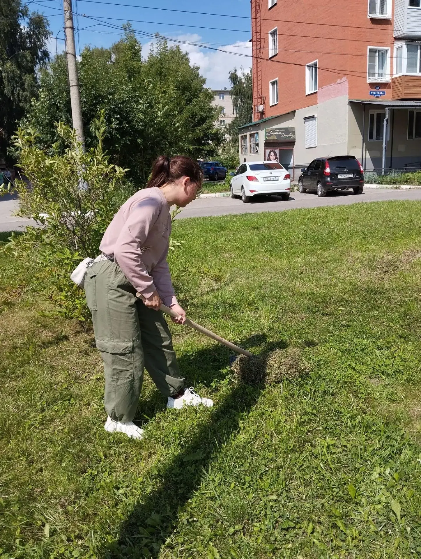 28 июля методисты МКУ "ЦМО" приняли участие в субботнике, посвящённом празднованию 153-летия г. Узло