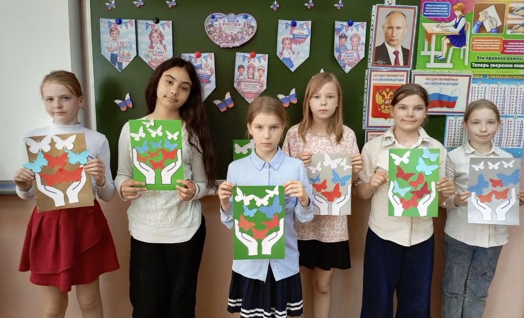 🇷🇺Россия начинается с детства и с простых, но важных вещей.  Пусть эти маленькие шедевры станут пе