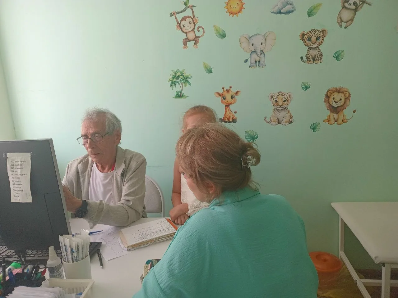 ✨Когда к нам приезжают такие гости — это всегда событие.

🏥Сегодня нашу больницу посетил Аитбай Ахм