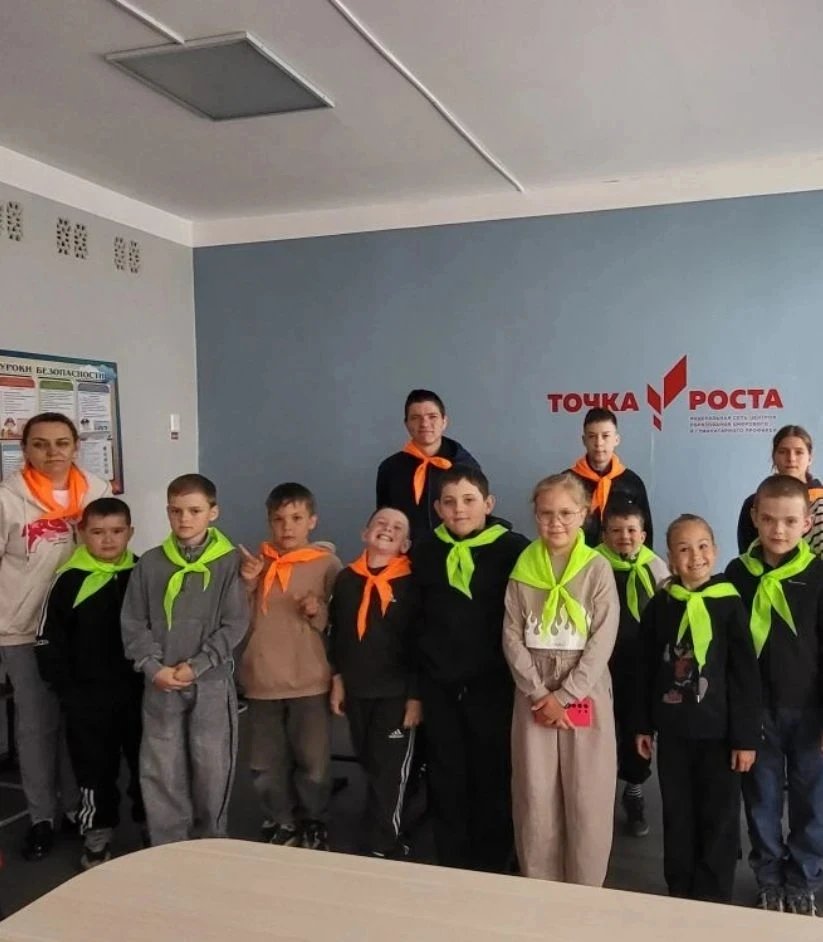 Сегодня в нашем летнем оздоровительном лагере прошла квест -игра "Мы первые". Игра проходила по трем