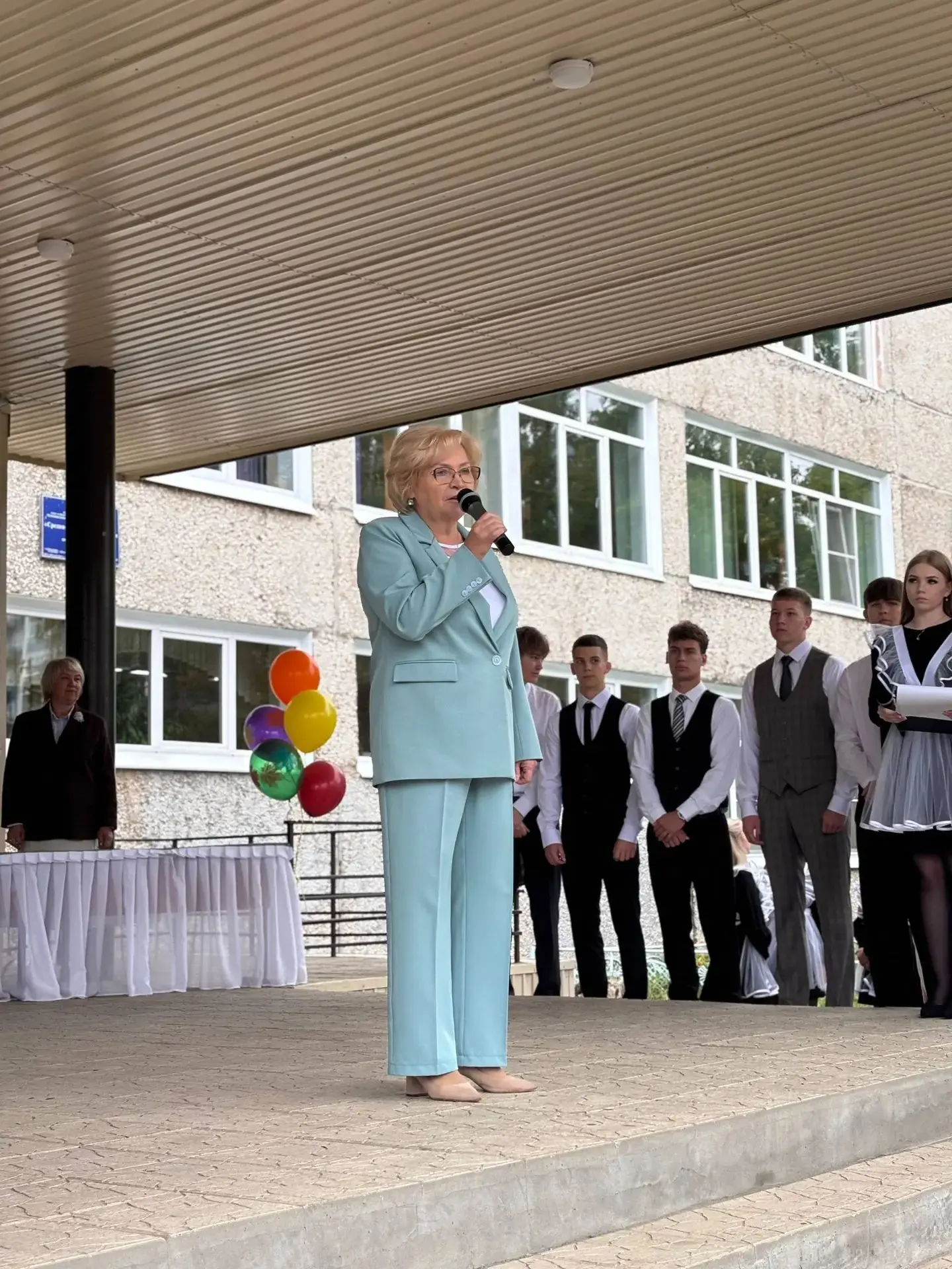 🎉 📚 С Днём знаний, друзья! 🎉 📚
