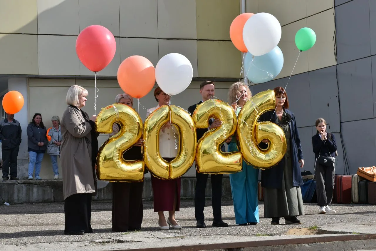 🎓 Прощай, детство: в Эжве отзвенел главный школьный праздник года