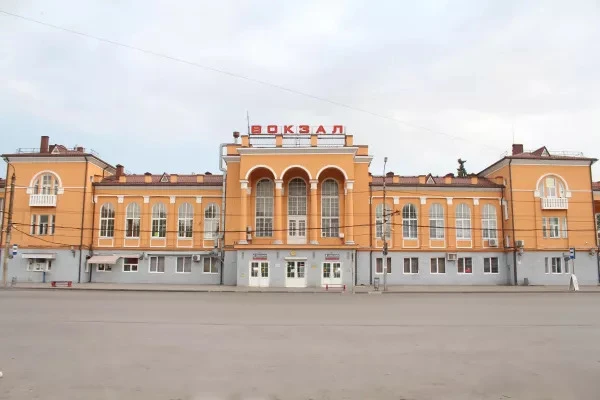 ❗В Таганроге эвакуировали людей из здания жд вокзала