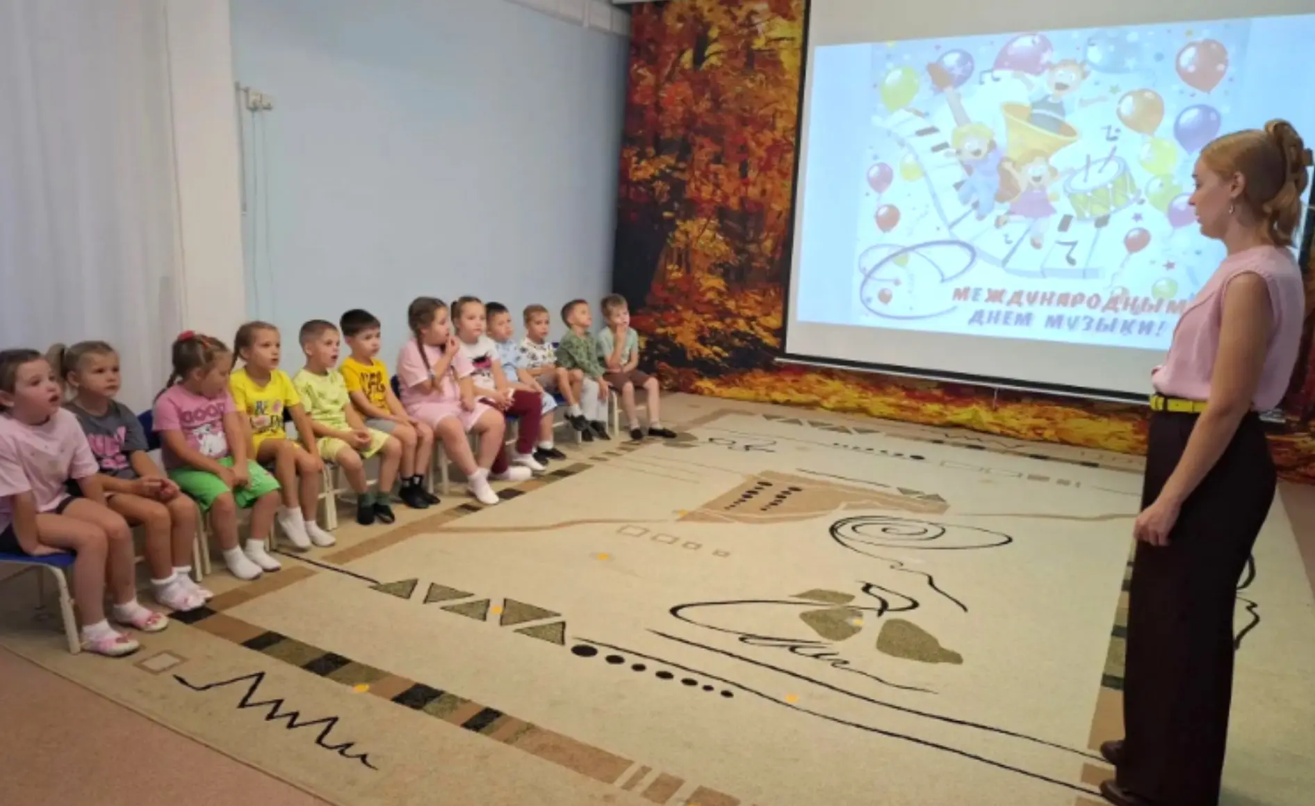 ДЕНЬ МУЗЫКИ В ГРУППАХ  «СОЛНЫШКО» И «ЖЕМЧУЖИНКА».