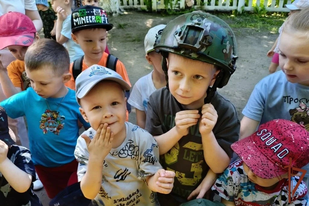 В Сибири продолжается всероссийская ведомственная акция «Каникулы с росгвардией»

📌 В рамках акция 