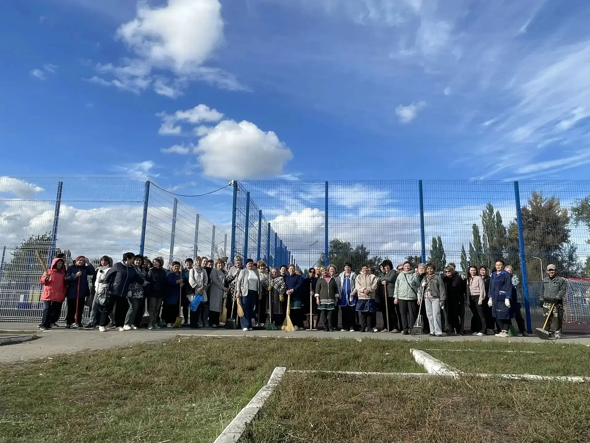 🧹 В Ершове прошёл общеобластной субботник