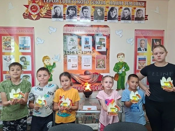 🕯️ Воспитанники «Камских зорь» сделали объёмные открытки «Свеча памяти» ко Дню памяти и скорби

В п