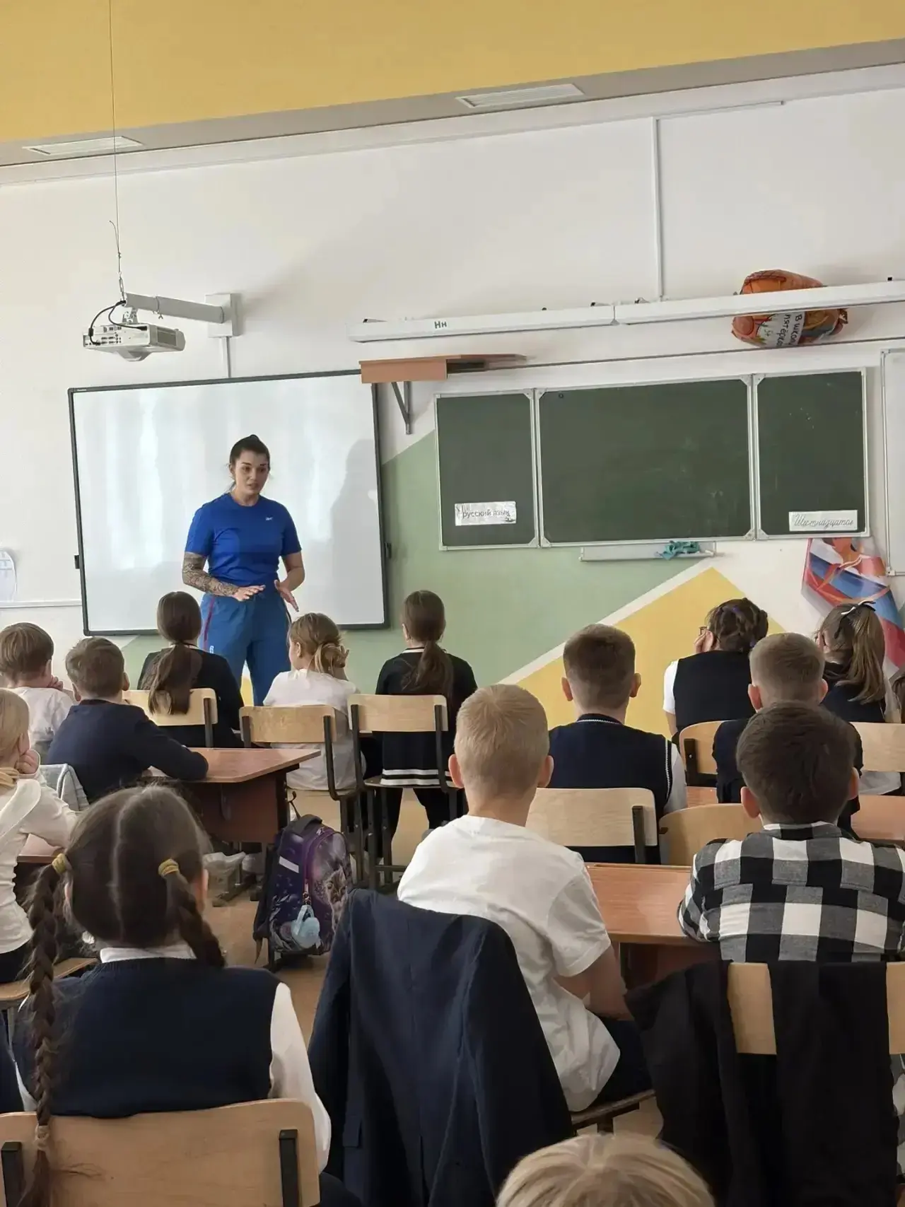 Сила в характере! В нашей школе прошёл необычный классный час. Его провела не просто учитель физкуль
