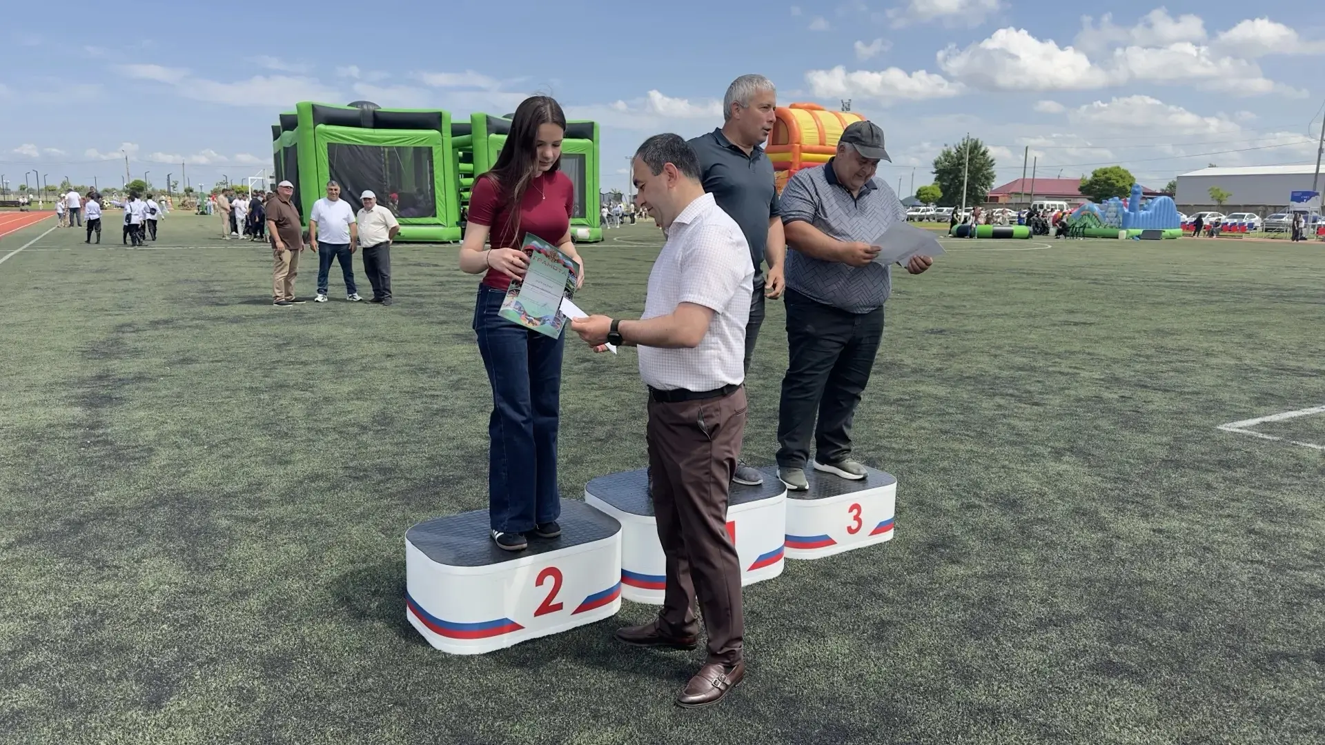 В нашем районе широко, красочно и интересно отметили День России. Очень приятно отметить успех нашей