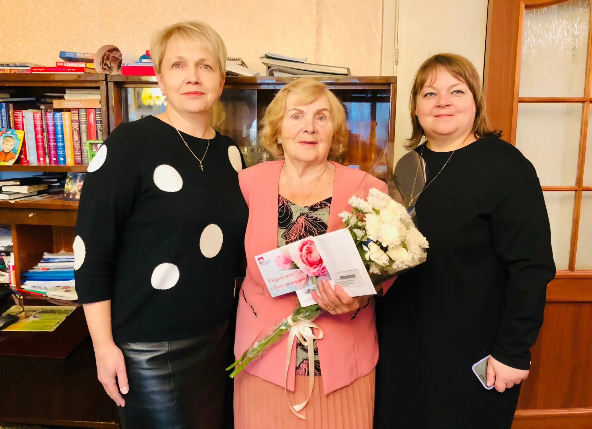 Друзья, сегодня навестила Клавдию Александровну Нюппиеву - человека удивительной силы д...