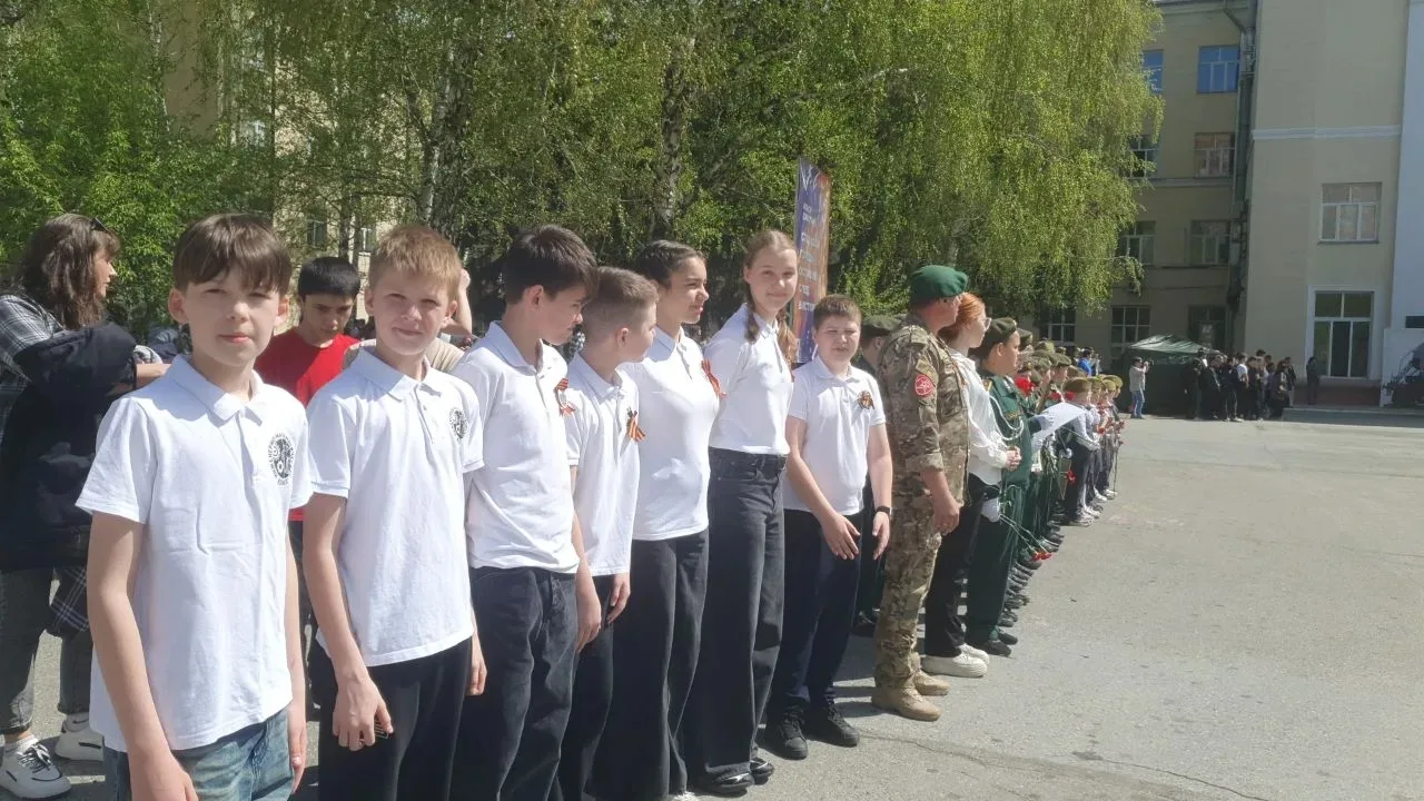 8 мая учащиеся 6 "ИМ" и 5 "С" класса приняли участие в митинге, посвященном 81-й годовщине Победы в 