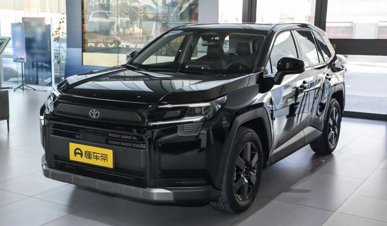 🚘 Toyota Rav4 NEW

- ✔️Оригинальная краска
- 📍 Пробег: 50км
- 🗓 Дата производства: 2025г
- 🐎 Дви